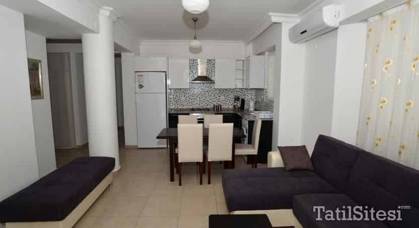 Lighthouse Legend Aparts